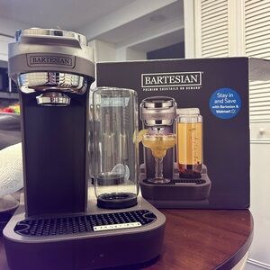 Bartesian Cocktail Maker with Glass